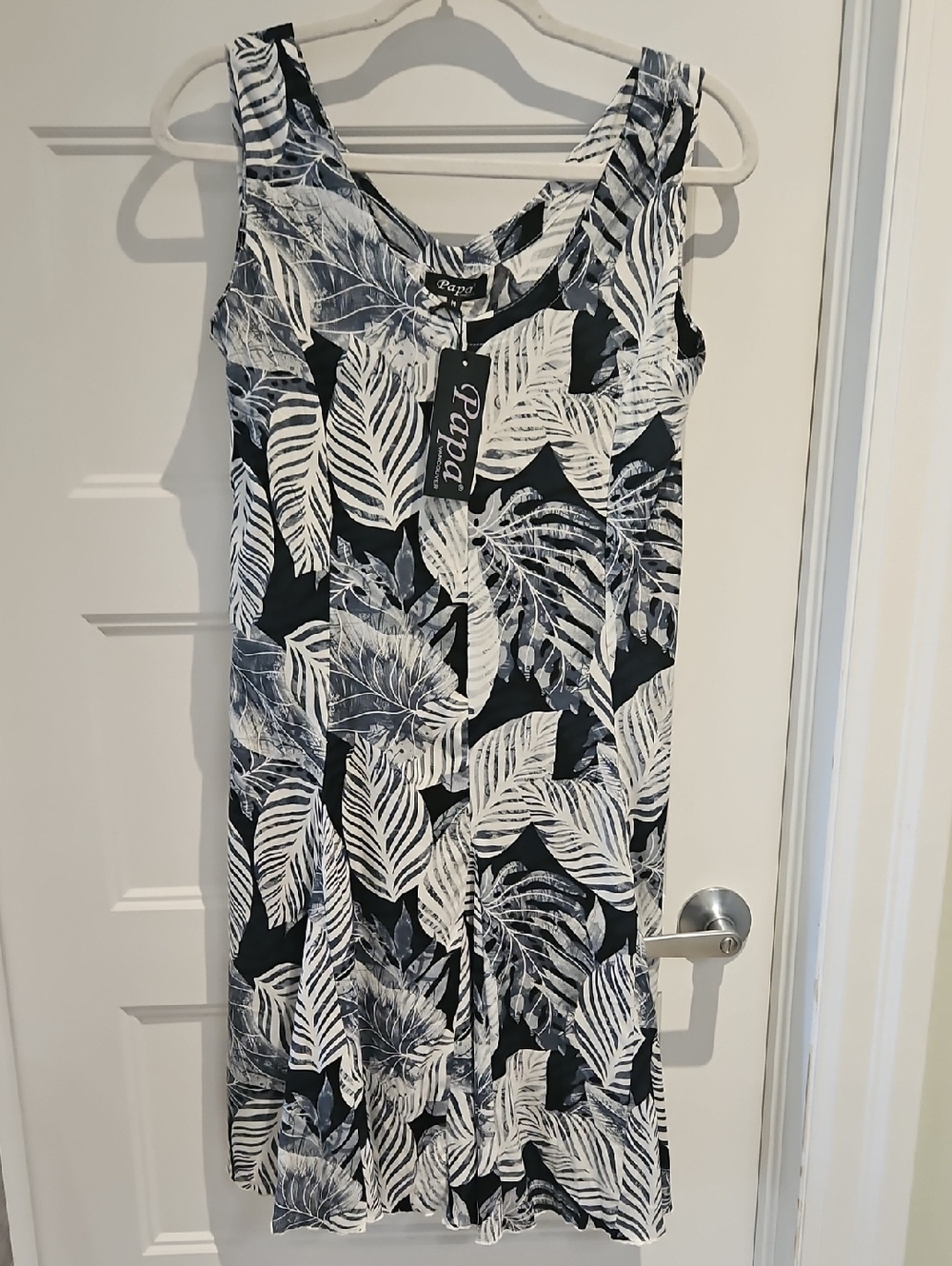 Papa Vancouver Black & White Leaf-Print Midi Dress